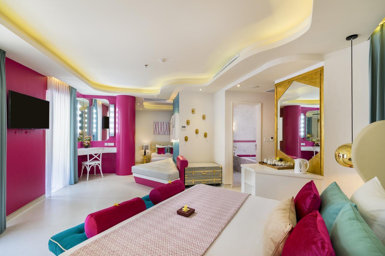 Girls Suite,636157587:JPEG